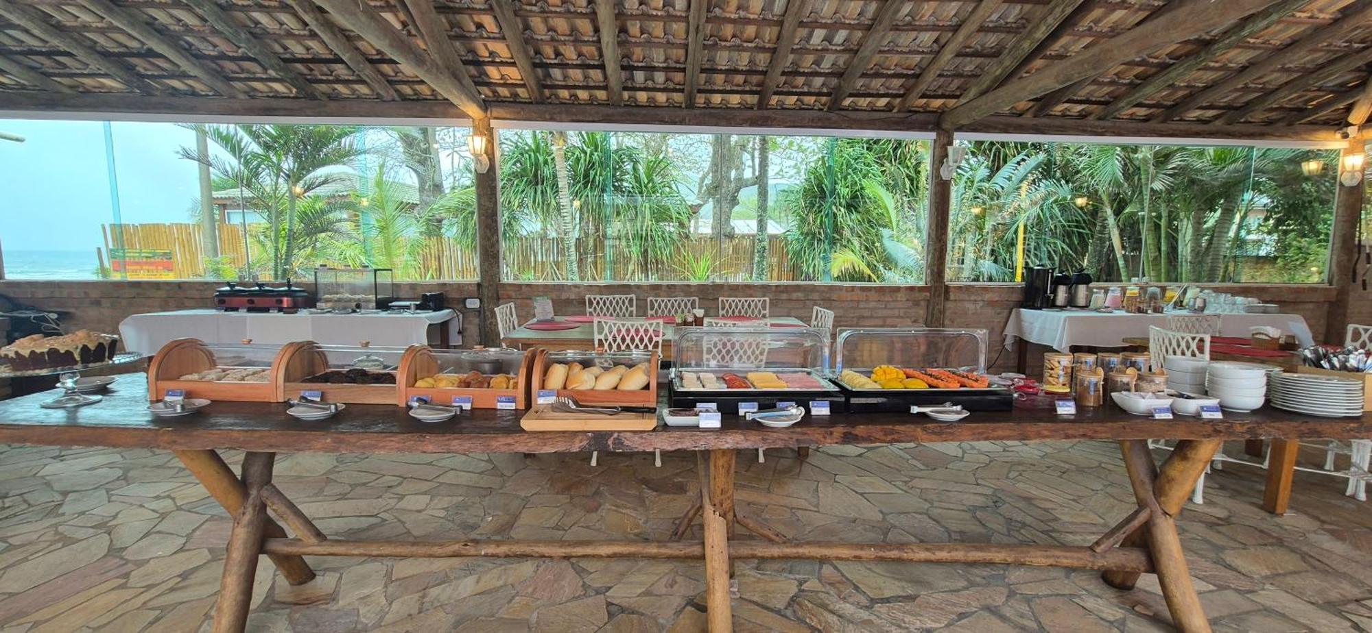 Pris Hotel Barequecaba Bagian luar foto